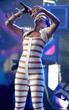 th_13166_Rihanna_2009_American_Music_Awards_Perfomance_74_122_122lo.jpg