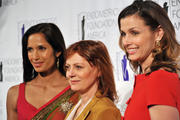 th_22970_Tikipeter_Bridget_Moynahan_3rd_Annual_Blossom_Ball_009_123_217lo.jpg