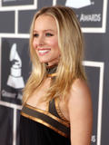 th_65930_kristen_bell_1_tikipeter_celebritycity_002_123_244lo.jpg