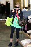 th_13401_celebrity_paradise.com_TheElder_AshleyTisdale2010_03_08_ShopsPlanetBlue5_122_404lo.jpg