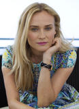 th_80605_DianeKruger_portraits_at_cannes_002_122_408lo.jpg