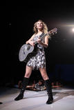 http://img270.imagevenue.com/loc51/th_19594_Taylor_Swift___Performs_live_in_concer_0012_122_51lo.jpg