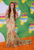 http://img270.imagevenue.com/loc4/th_08023_celebrity_paradise.com_TheElder_MileyCyrus26_122_4lo.jpg