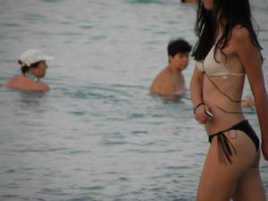 Candid Spy of Sexy Greek Girl On The Beach -p4h41es74n.jpg